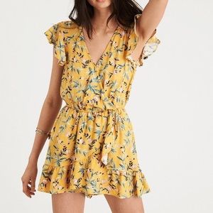 AMERICAN EAGLE floral romper